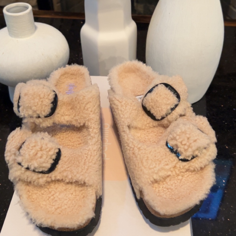 Shoes - Picture 5 of 5